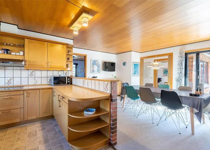 786-hvide-sande-vinbjergvej-8 *